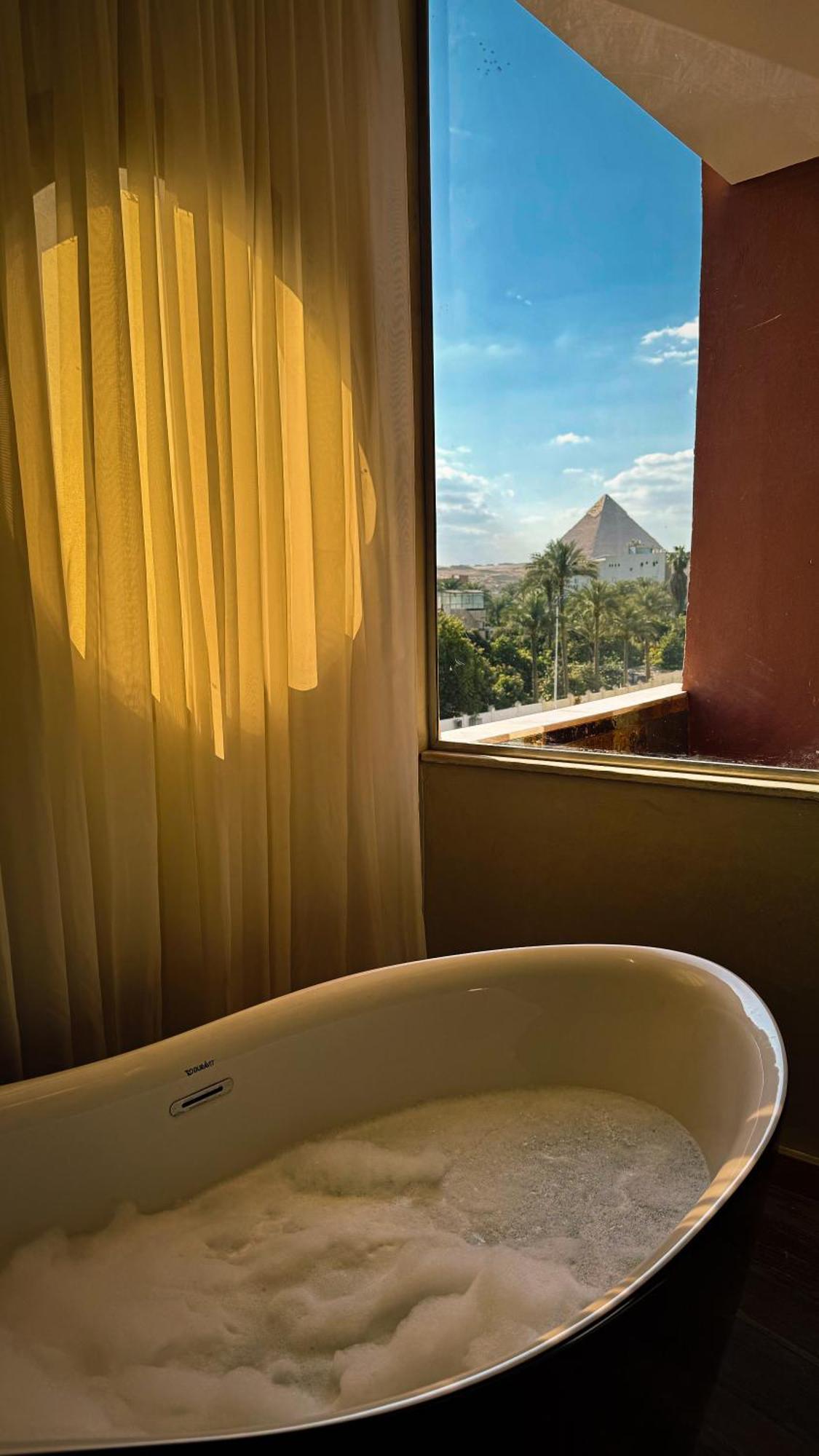 Almas Pyramids View Hotel Kafret el-Gabal Exterior foto